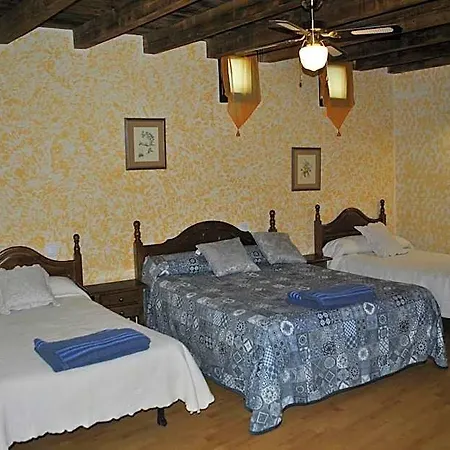 Rural Perales מלון 3*